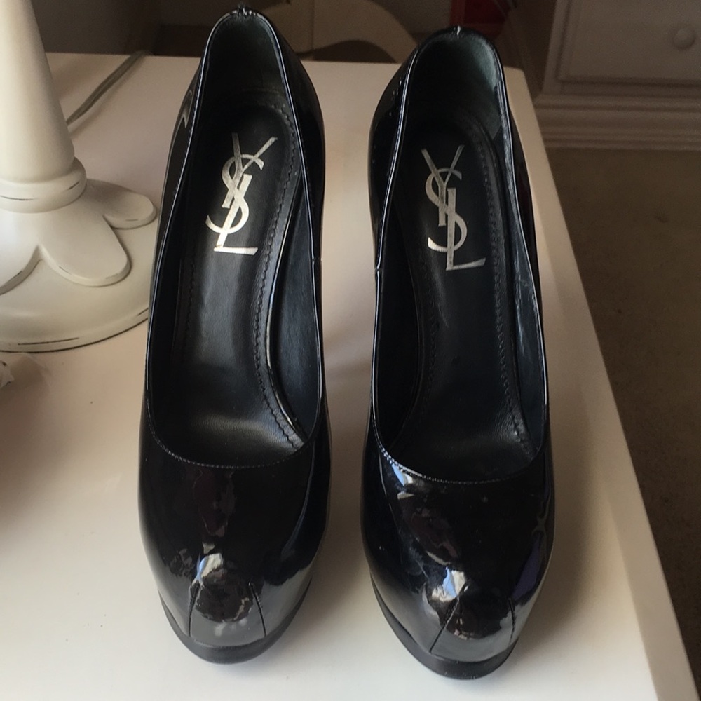 Ysl tribute patent pump in size 37.5